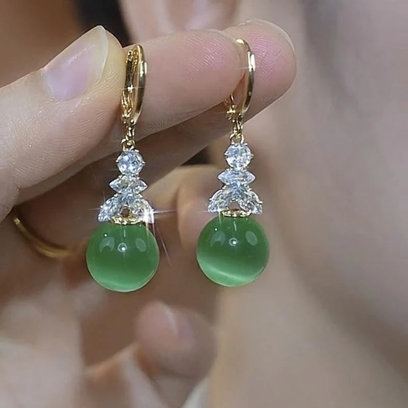925银耳饰 防过敏长款绿色猫猫石球球耳环精致新款潮显脸瘦耳扣气