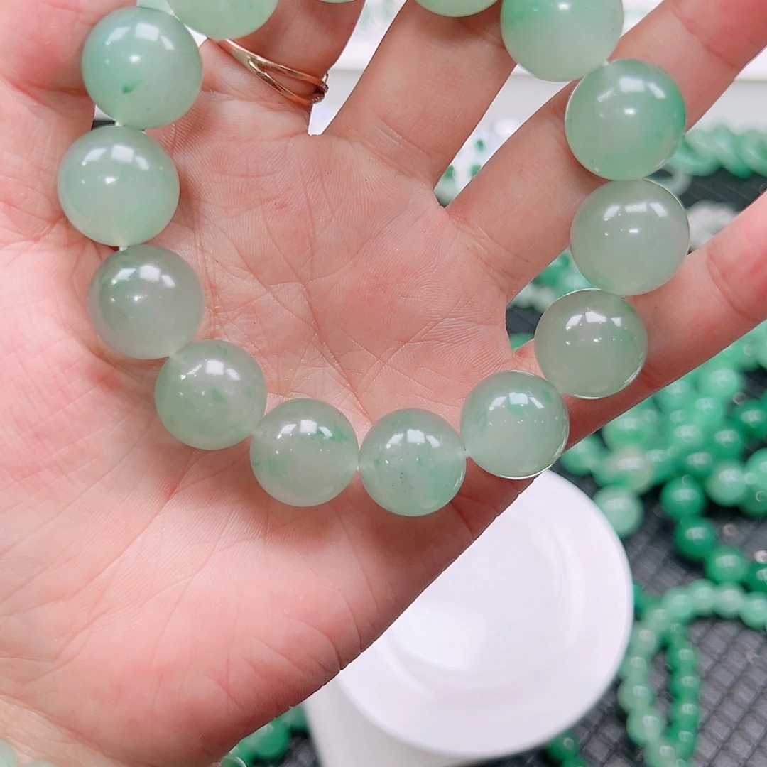 未镶嵌手链石英质玉（非洲翠）