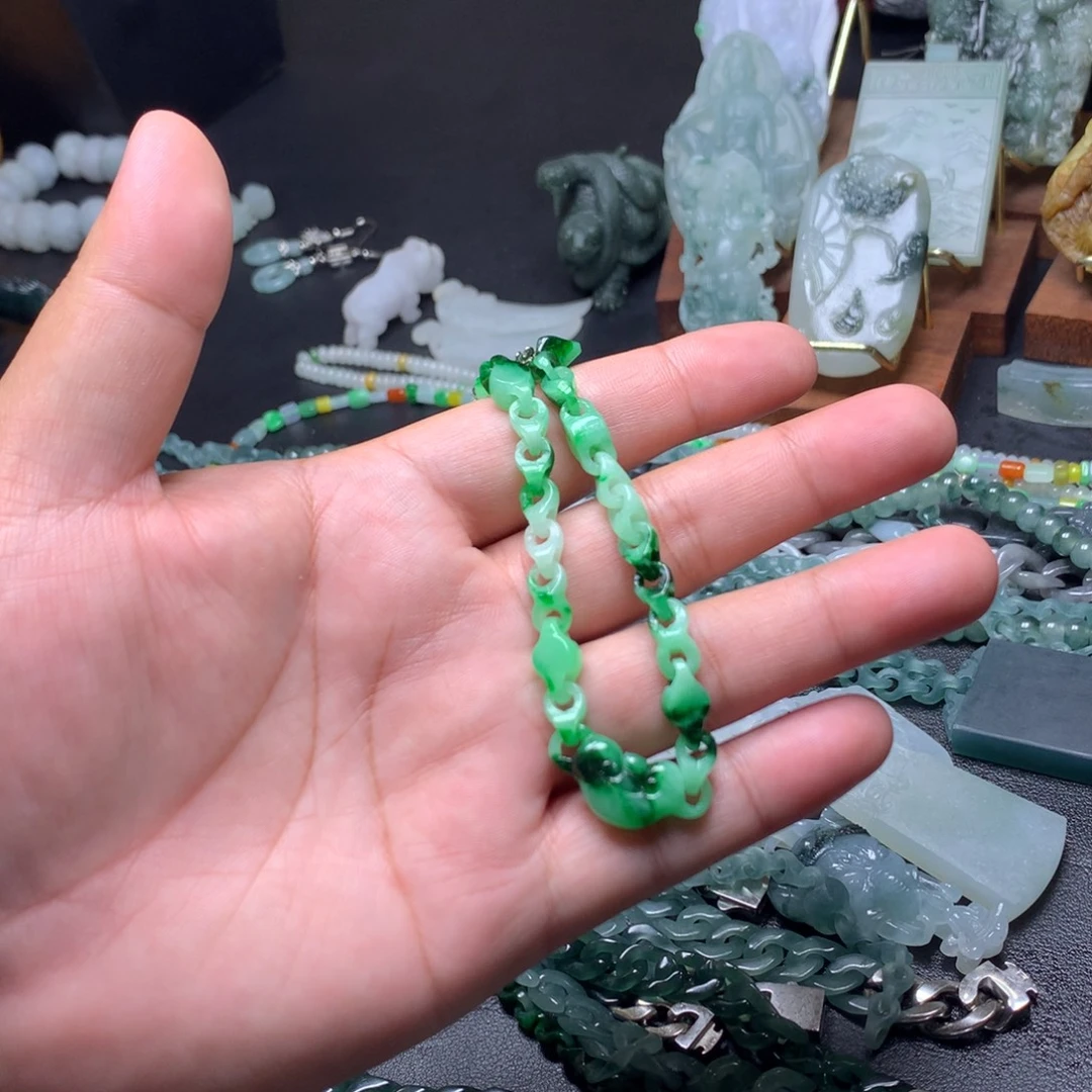 用***7定制翡翠未镶嵌翡翠