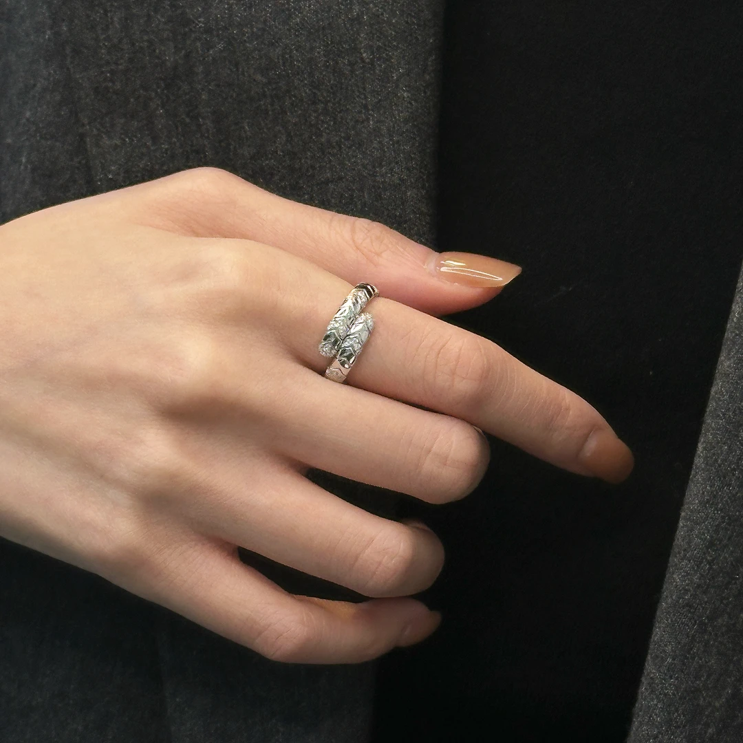 925银戒指 《玛利亚》定制款冷淡风光面锆锆拼接蛇戒指银戒