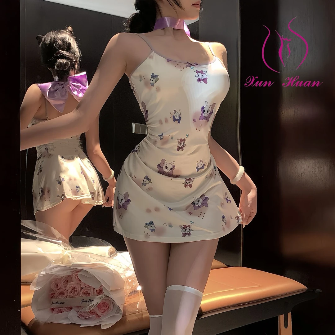 可爱吊带睡裙包臀紧身纯欲辣妹套装制服诱惑