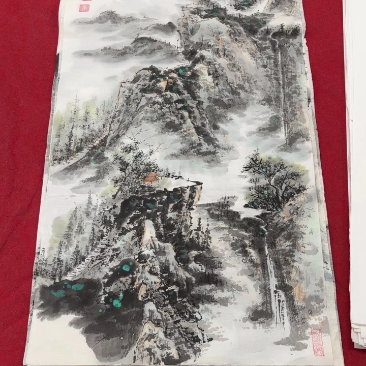 国画花鸟等图案为一体而得