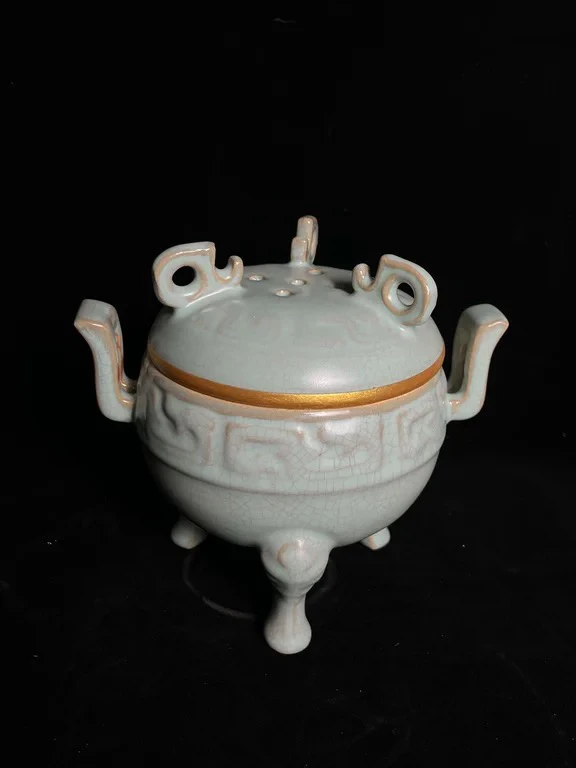 三足鼎炉三足鼎炉