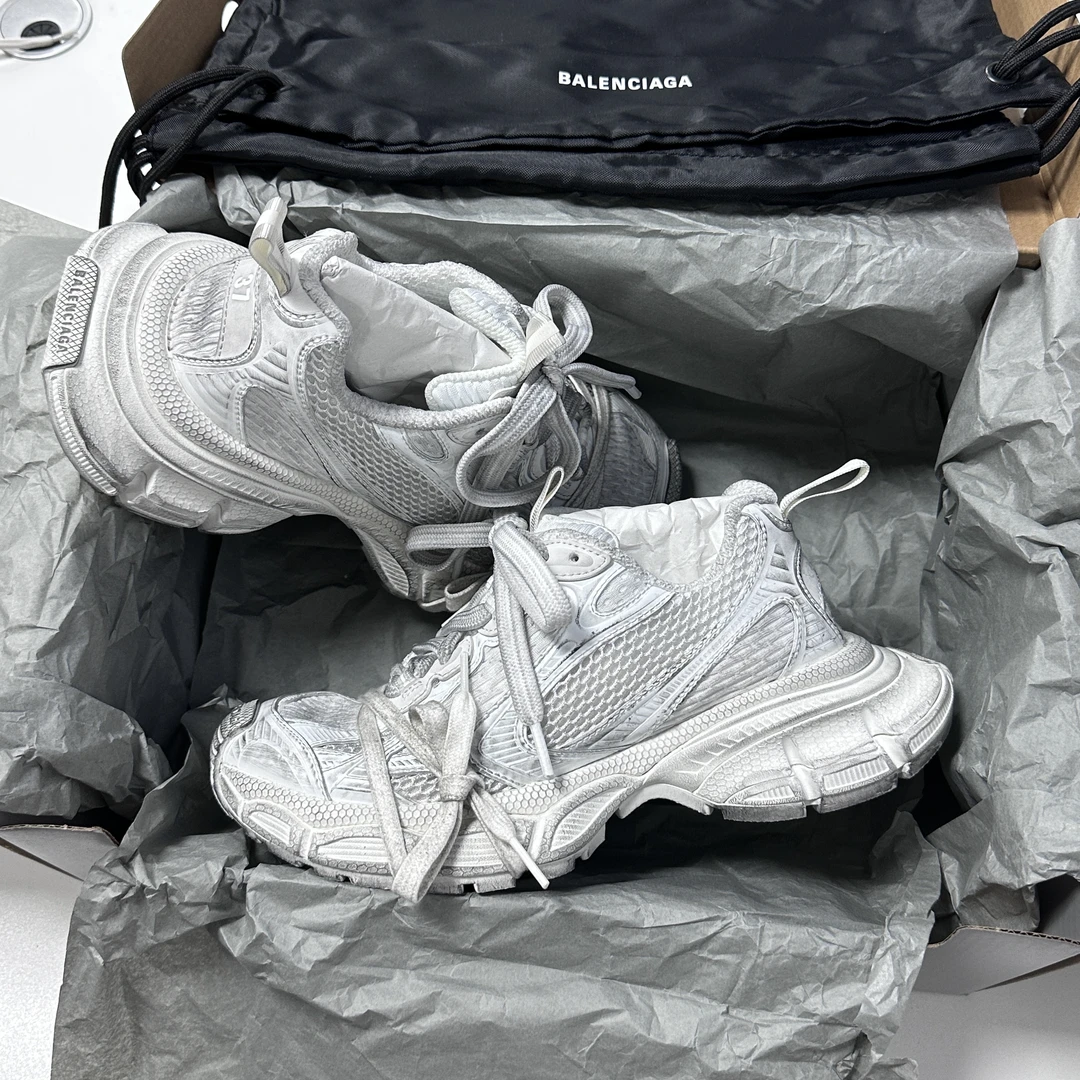 未使用 Balenciaga/巴黎世家 3XL 纯白色 做旧反光老爹鞋