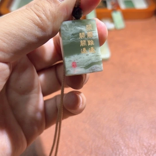 和田玉（糖玉）未镶嵌颈饰