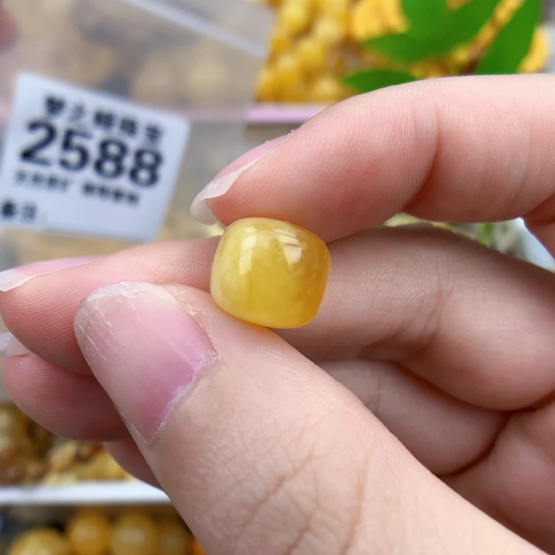未镶嵌琥珀裸石11