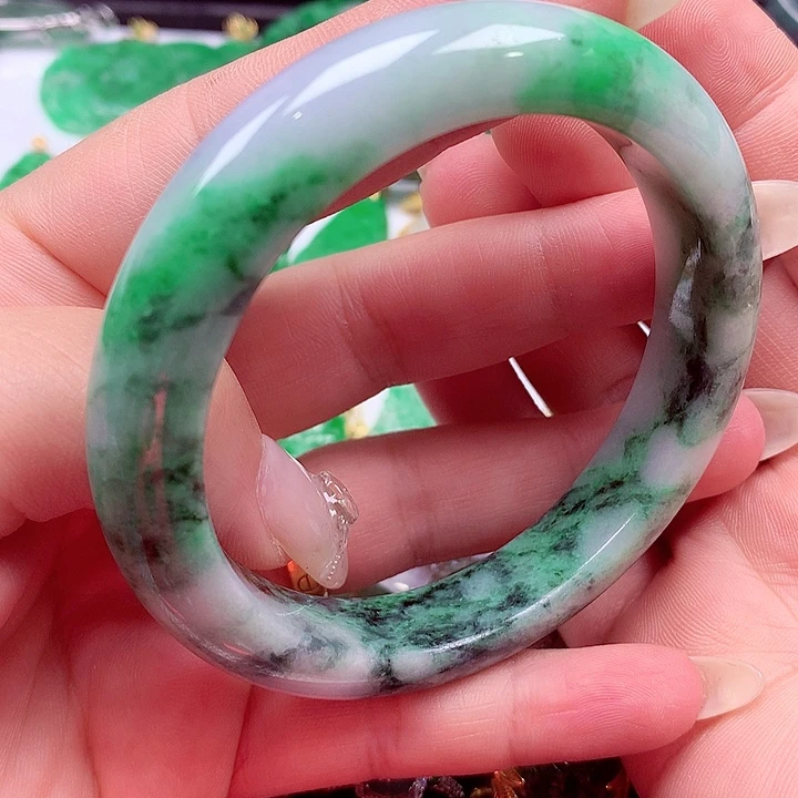 翡翠未镶嵌手镯翡翠手镯