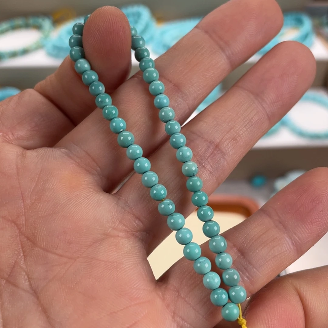 绿松石未镶嵌颈饰