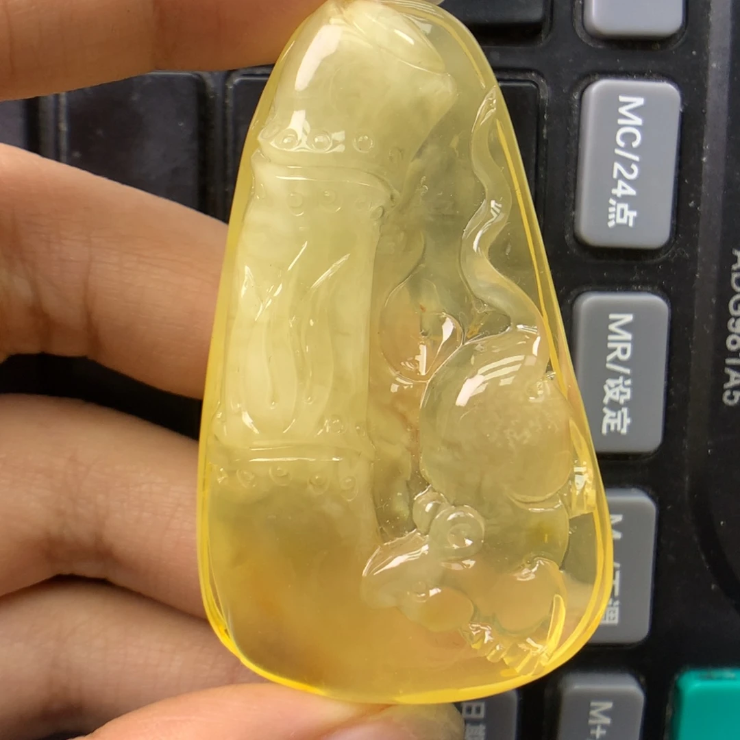琥珀未镶嵌珠宝奇石