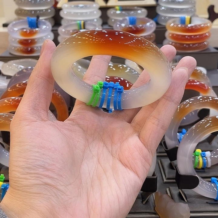 玛瑙/玉髓未镶嵌手镯36