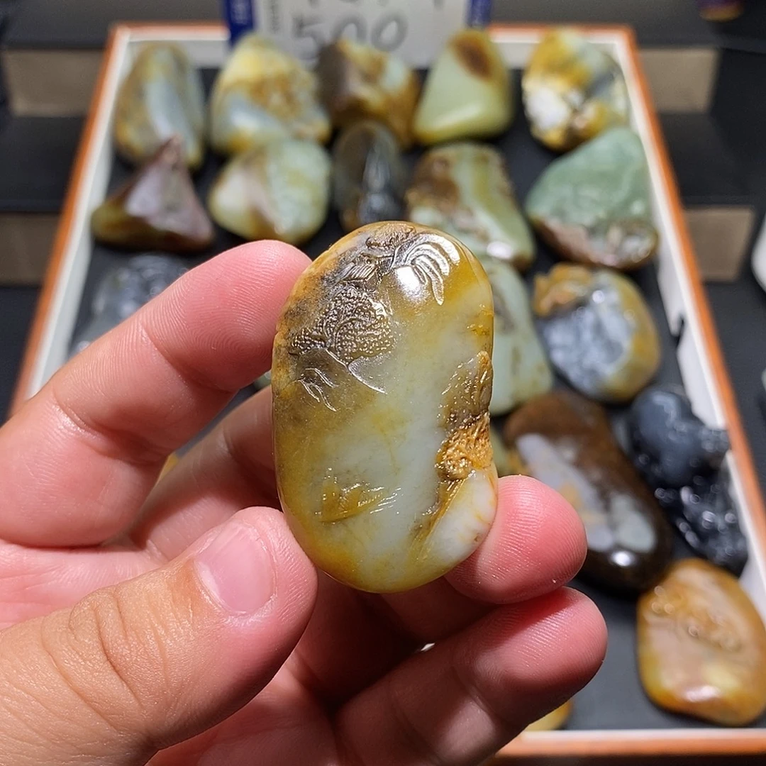 大***3和田玉未镶嵌颈饰