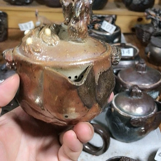 瓷片微瑕的凤凰宝瓶