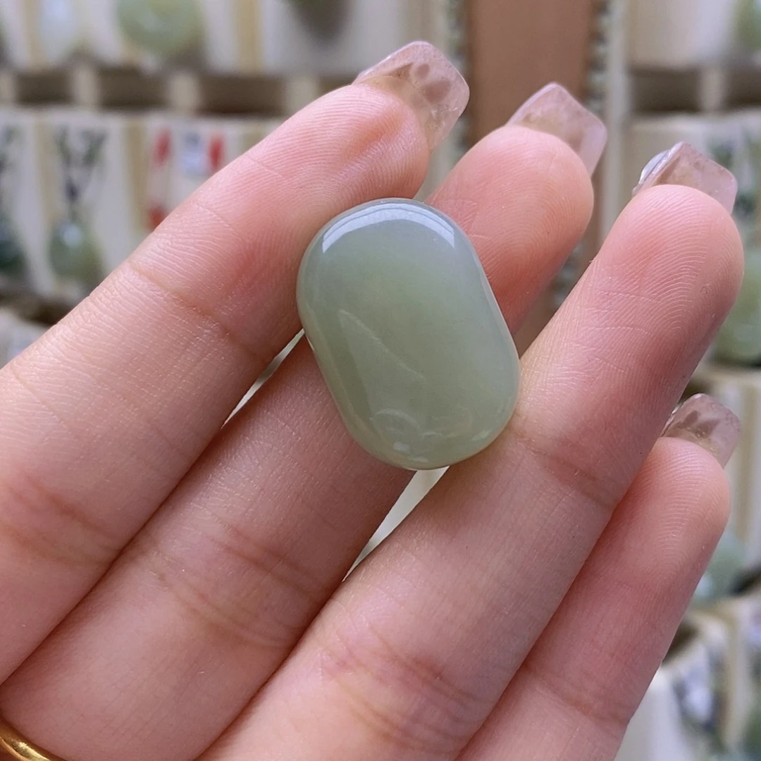 *****和田玉未镶嵌颈饰