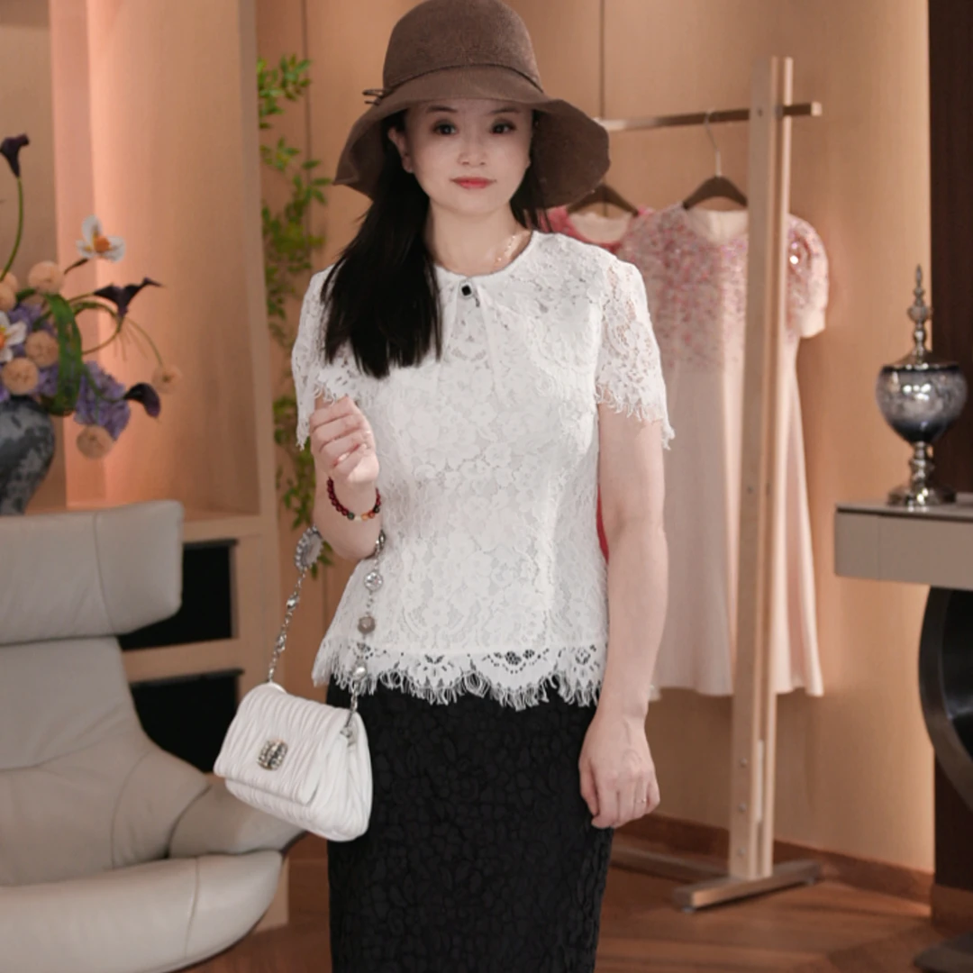 唯伊公馆夏季新款蕾丝圆领珠扣女士时尚斗篷背心上衣98607