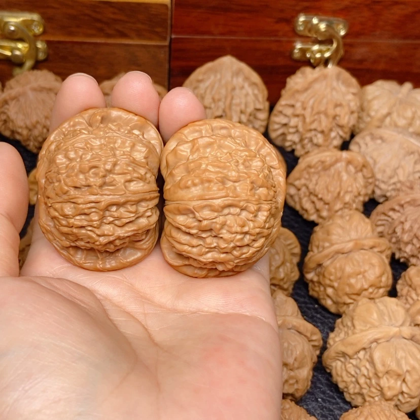 【闪购商品】文玩核桃吊坠大***?白狮子47