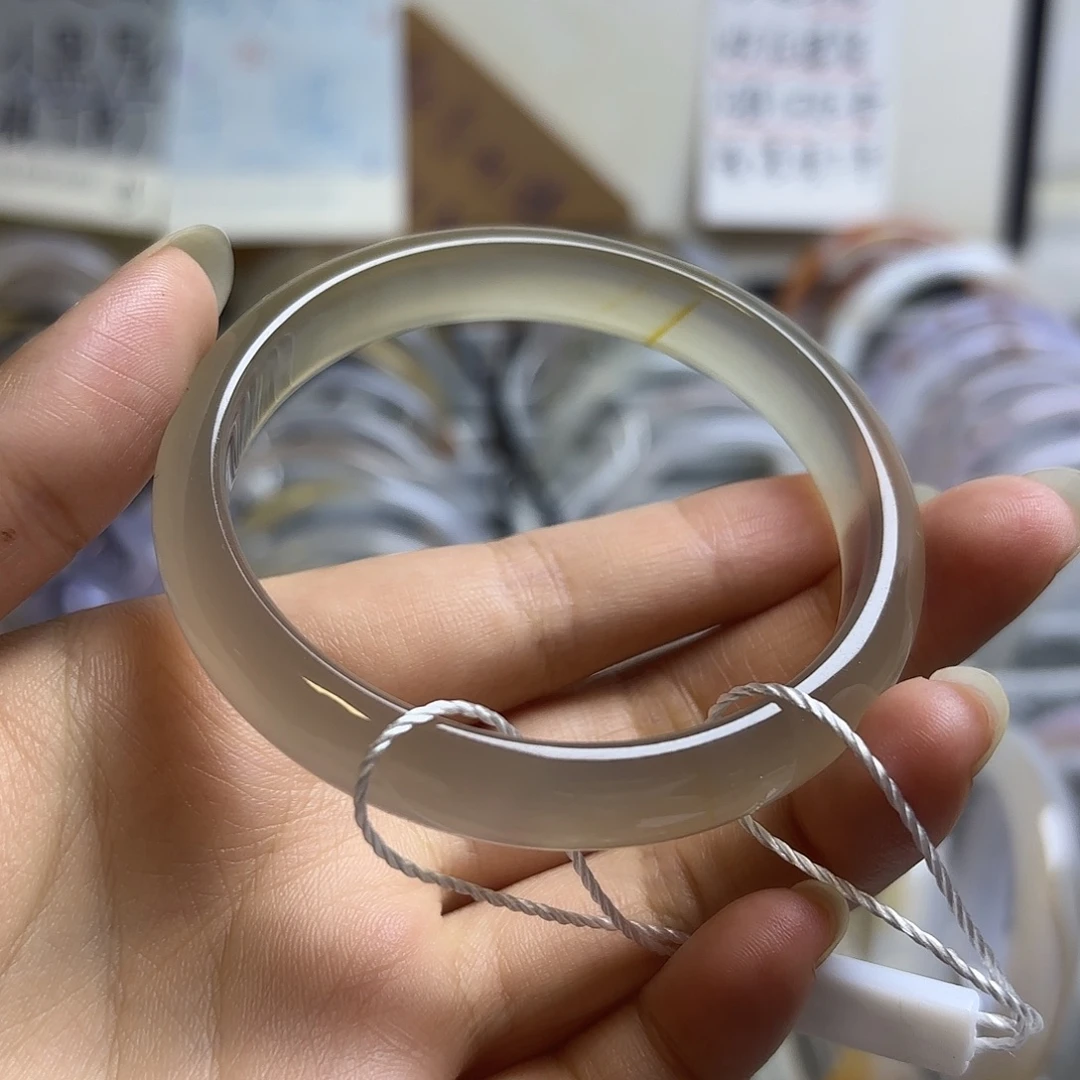 玛瑙/玉髓未镶嵌手镯56.7圈