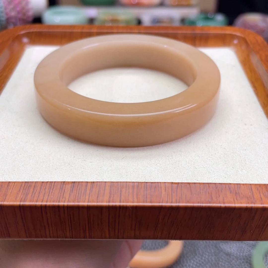 石英质玉未镶嵌手镯