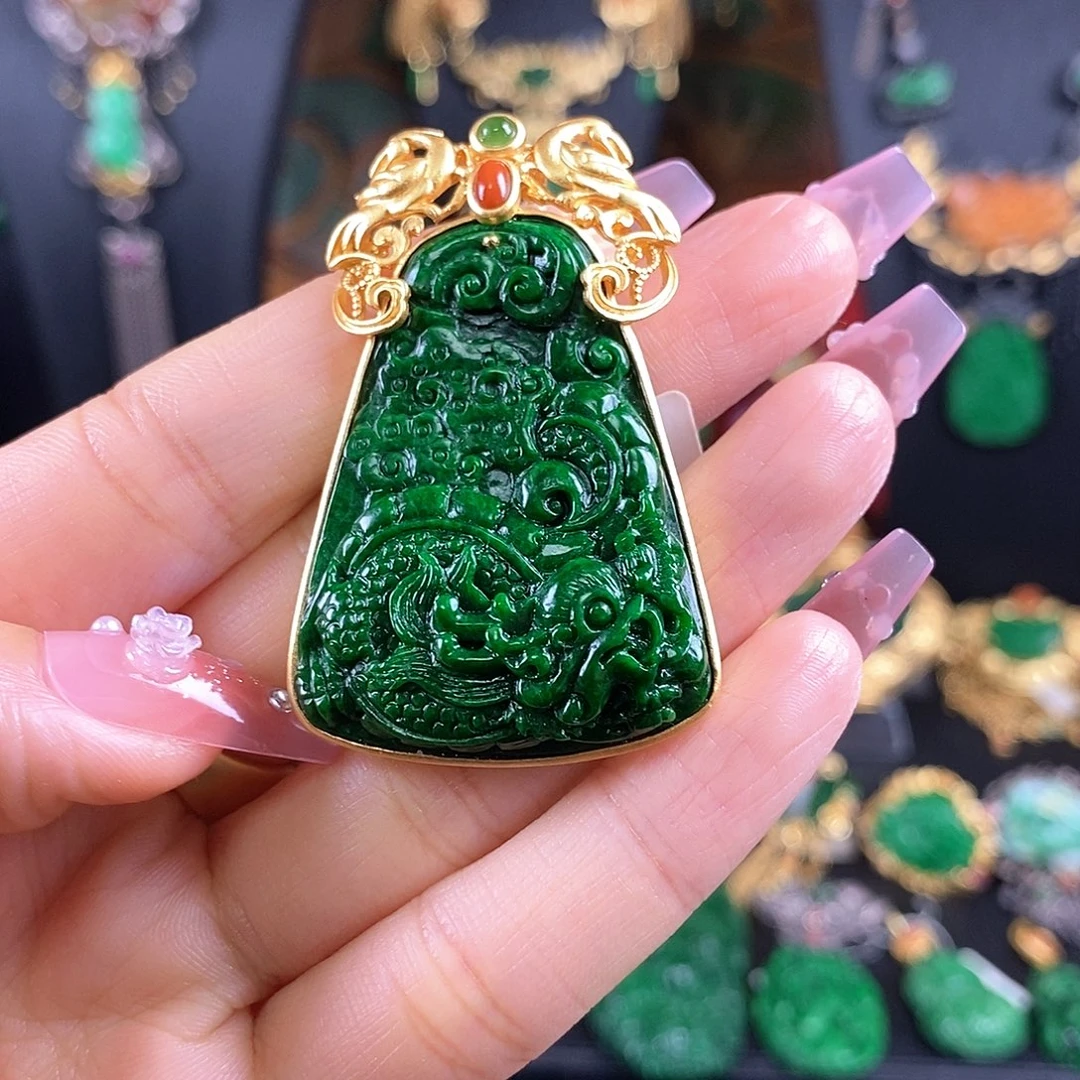 翡翠未镶嵌颈饰吊坠