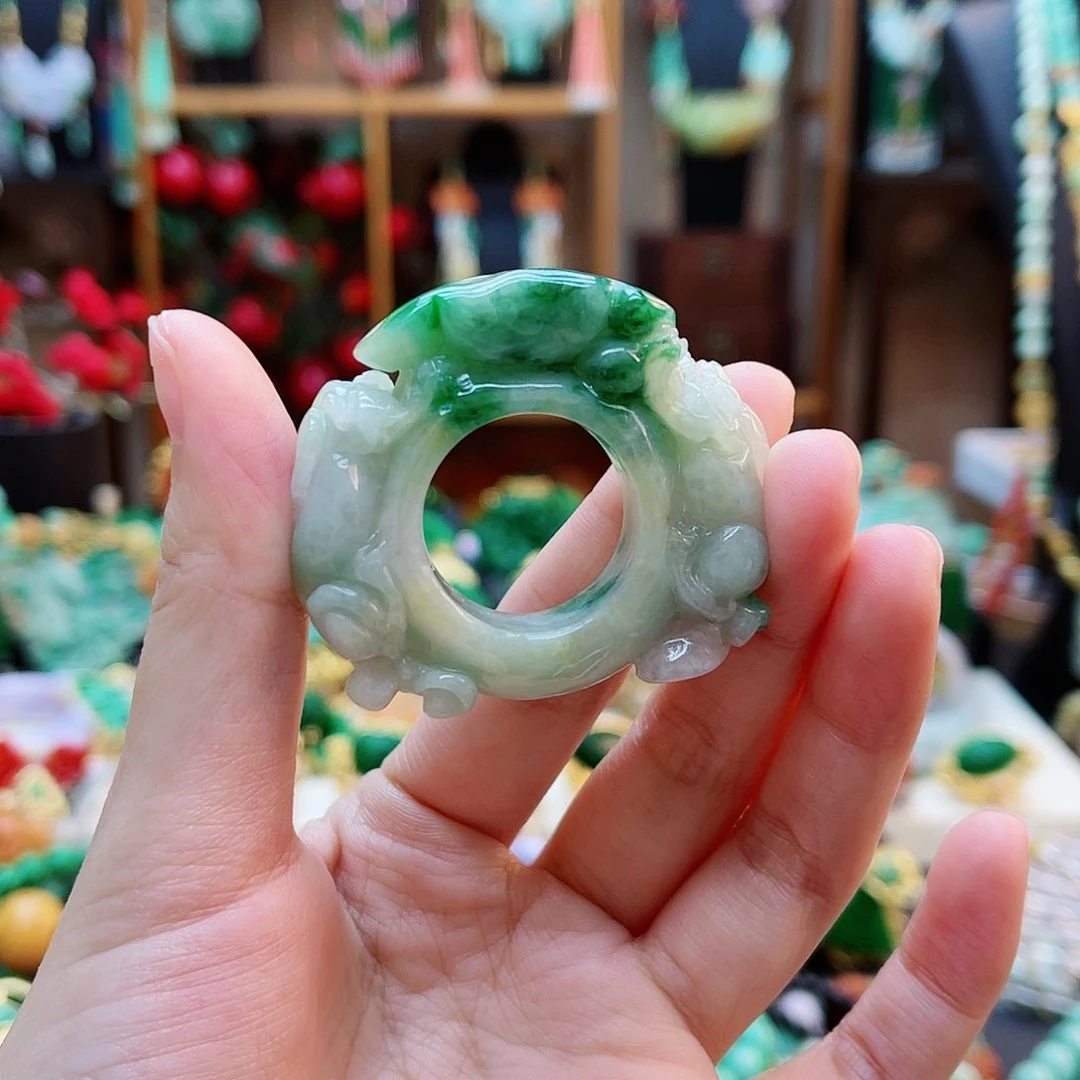 翡翠戒指未镶嵌48小时鉴赏期