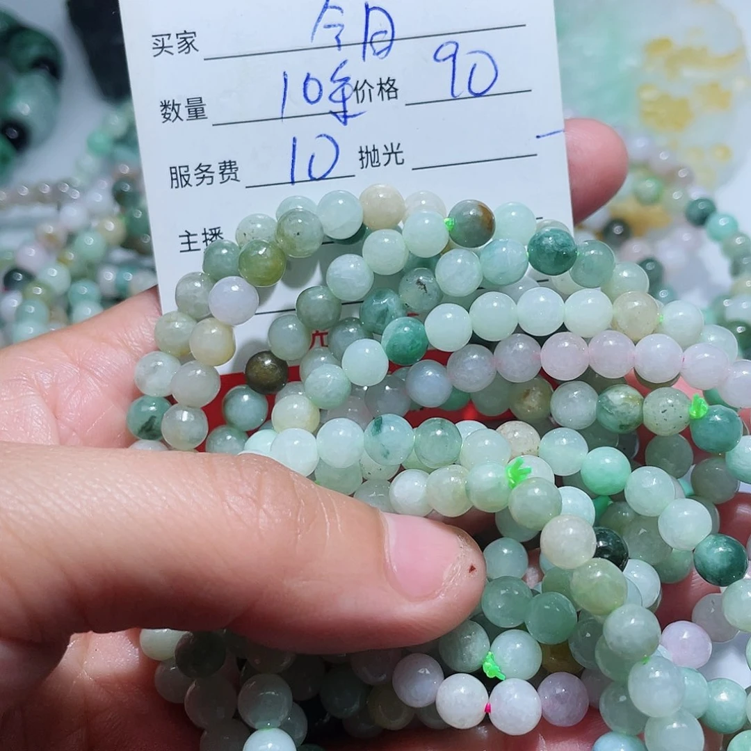翡翠颈饰未镶嵌今**摘翡翠