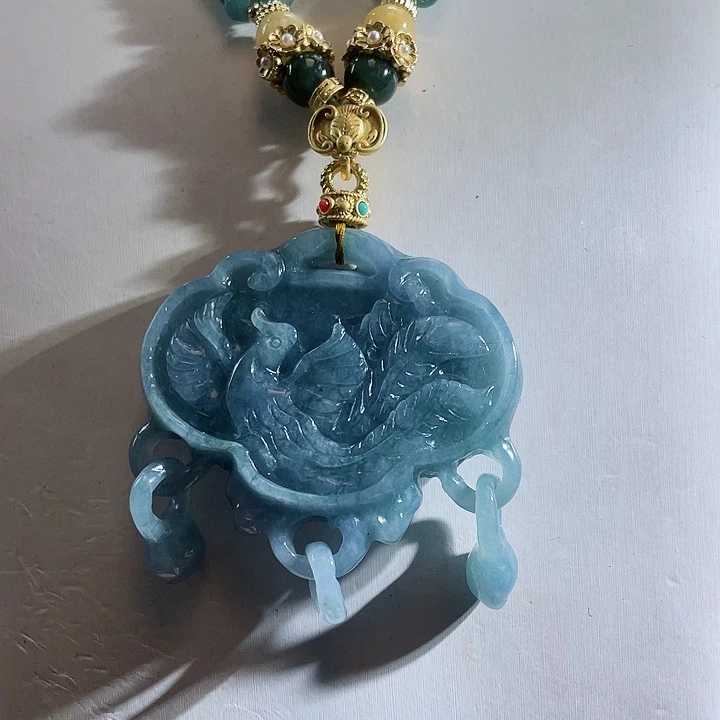 翡翠颈饰未镶嵌翡翠蓝水锁