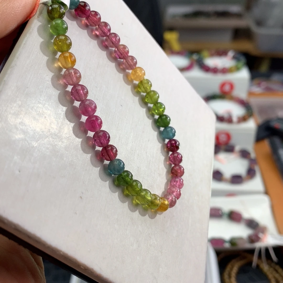 未镶嵌手链碧玺    5mm。