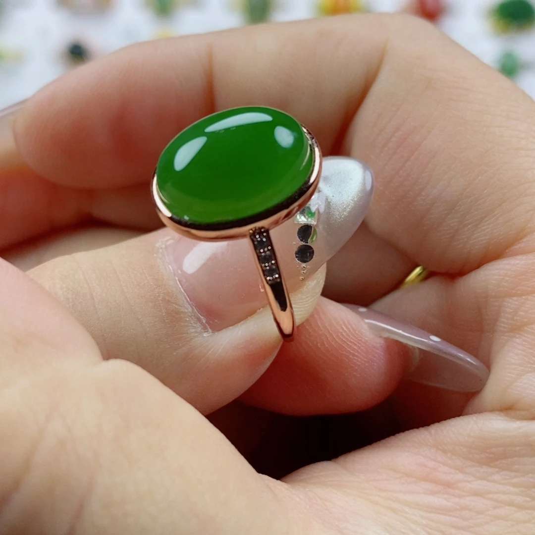 未镶嵌戒指和田玉（碧玉）