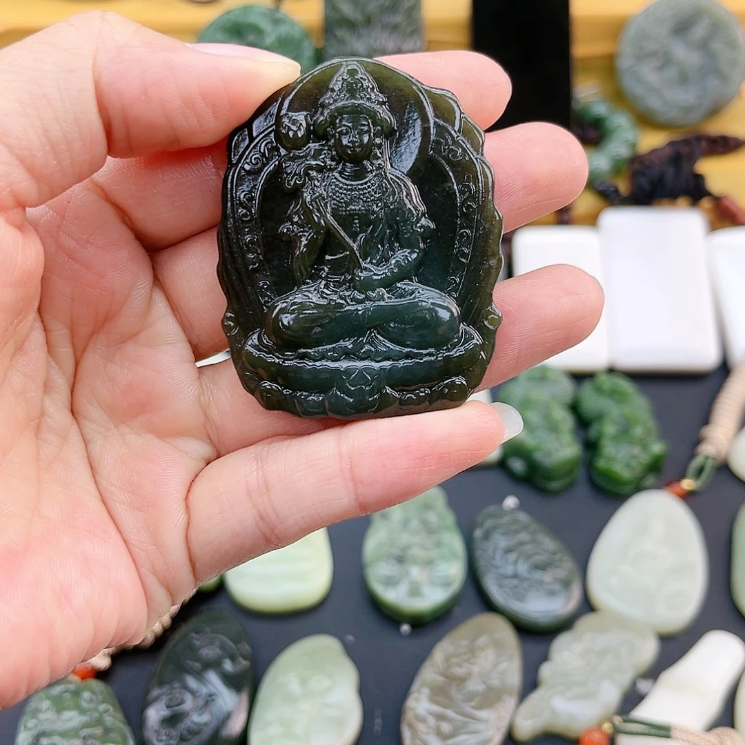 和田玉未镶嵌颈饰