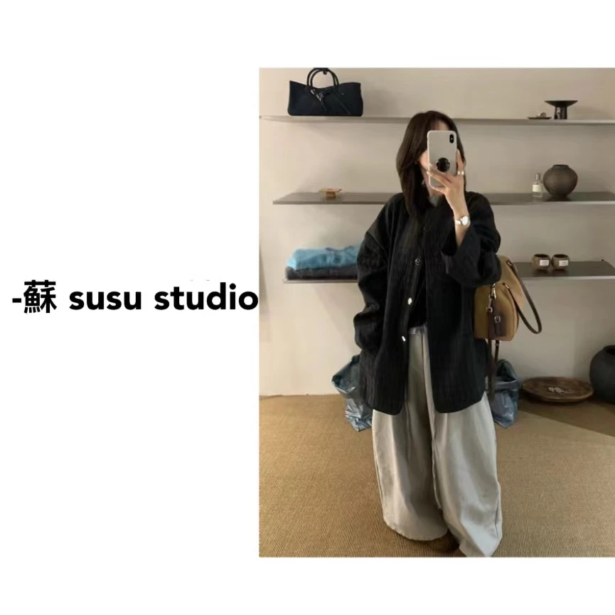 KF25116设计感压纹宽松通勤外套
