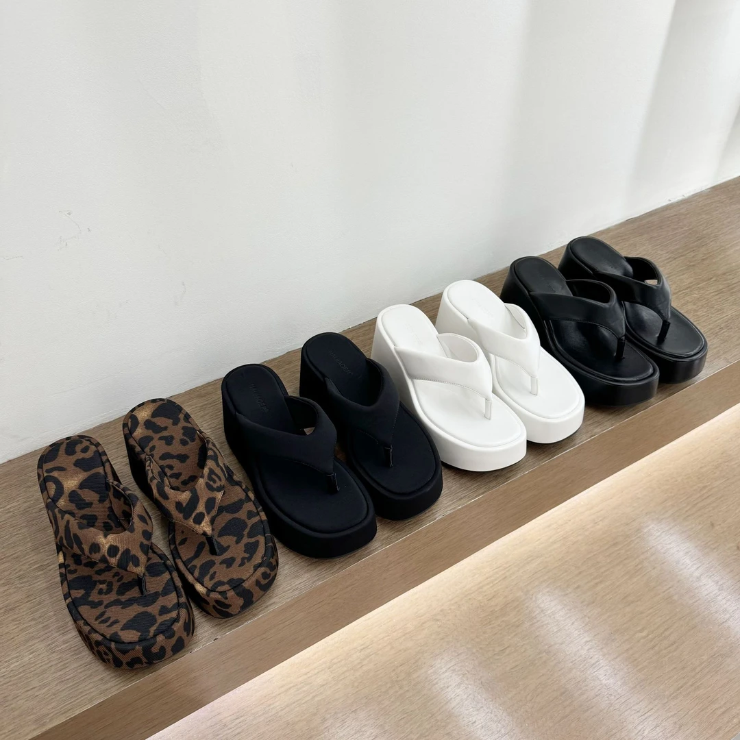 增高厚底拖鞋女2025春夏外穿新款厚底人字拖百搭小个子人字凉拖鞋