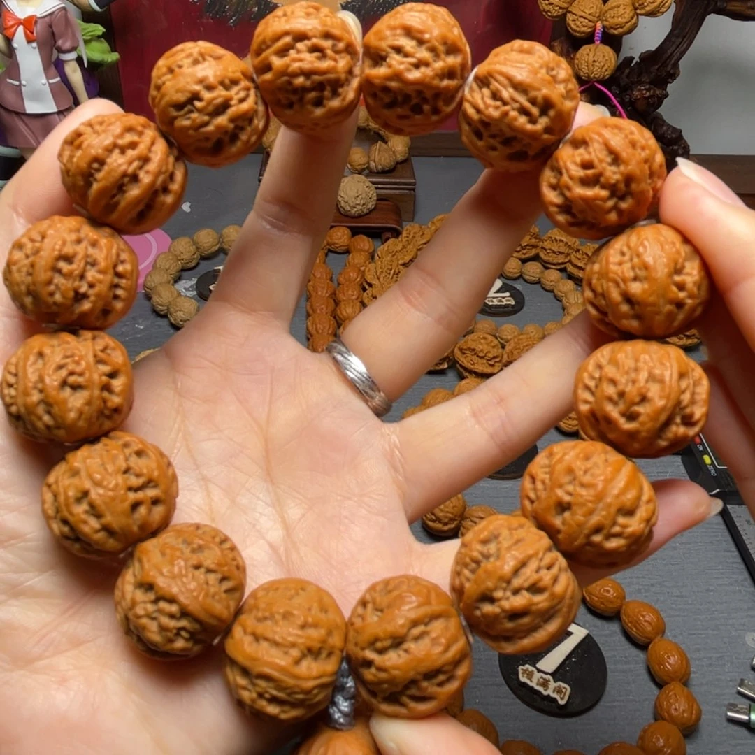 核桃京八棱磨盘珊瑚手持88