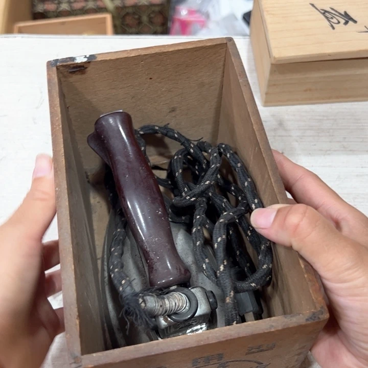 送**记新亿阁中古杂项无售后