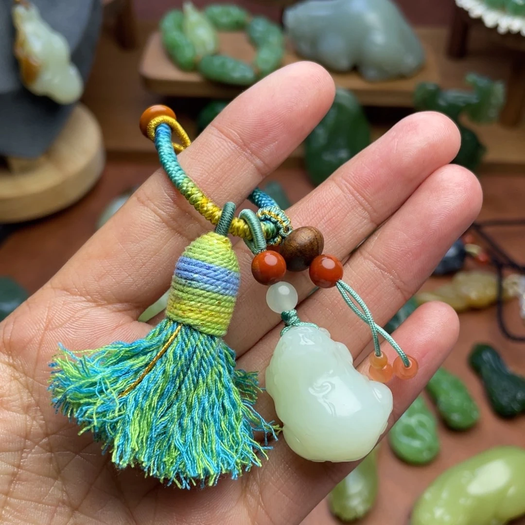 和田玉未镶嵌颈饰不退不换