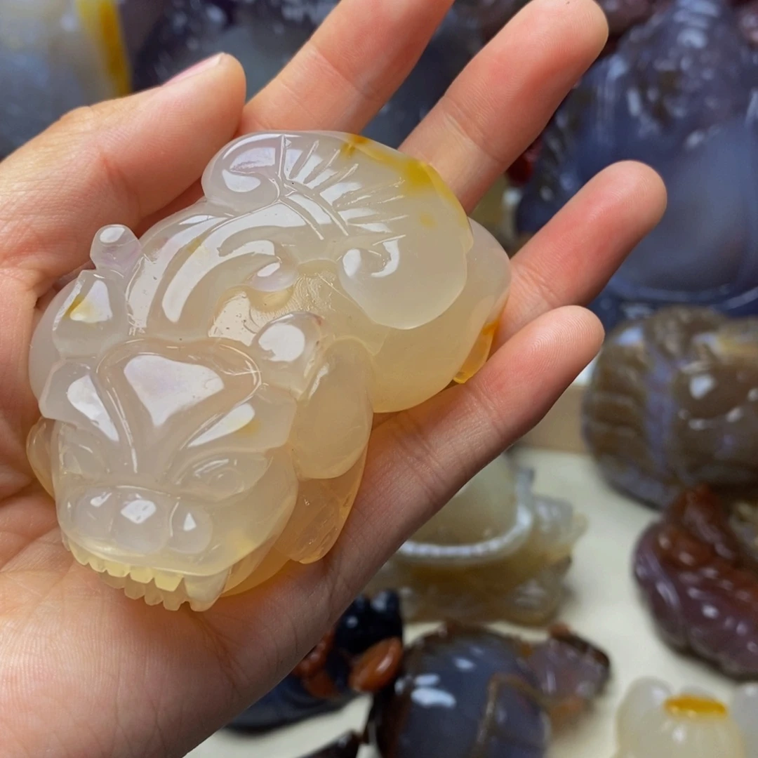 玛瑙/玉髓手把件未镶嵌