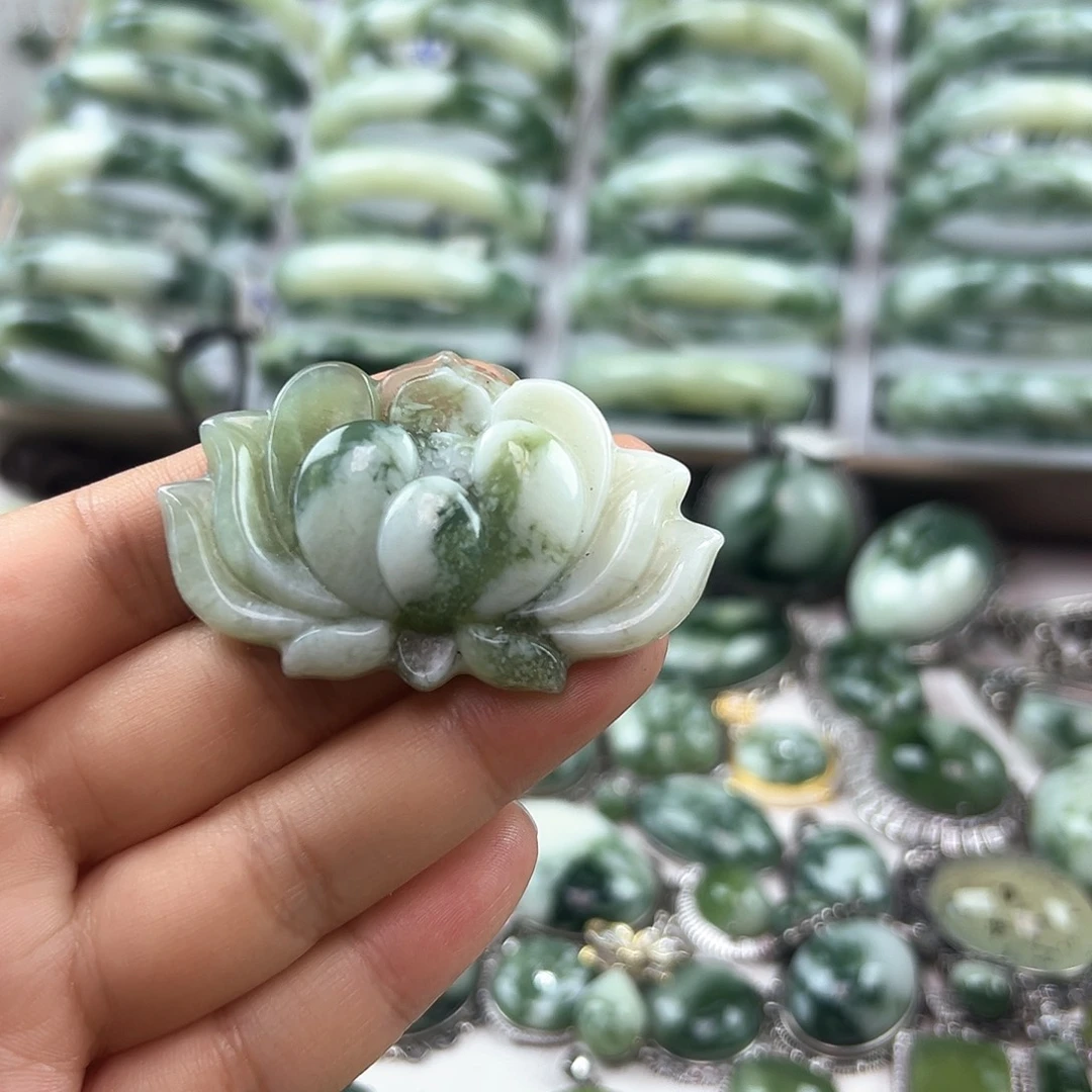 未镶嵌蛇纹石玉颈饰