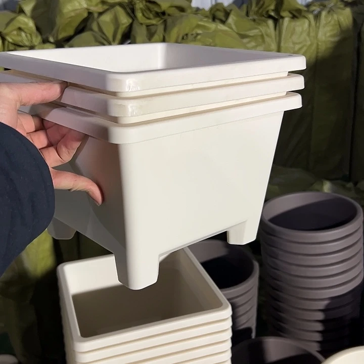 微瑕米白方球根26外径19高3个盆