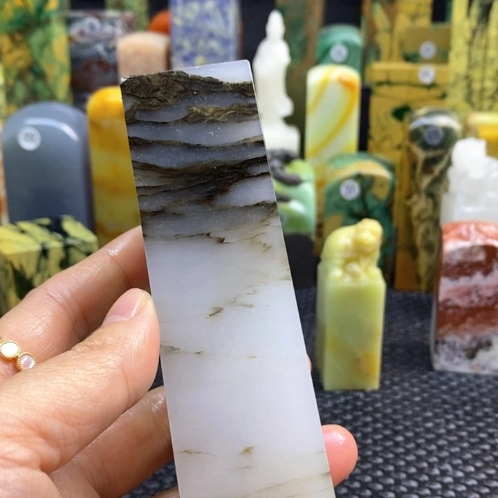 云南石云**喜青田石印章石