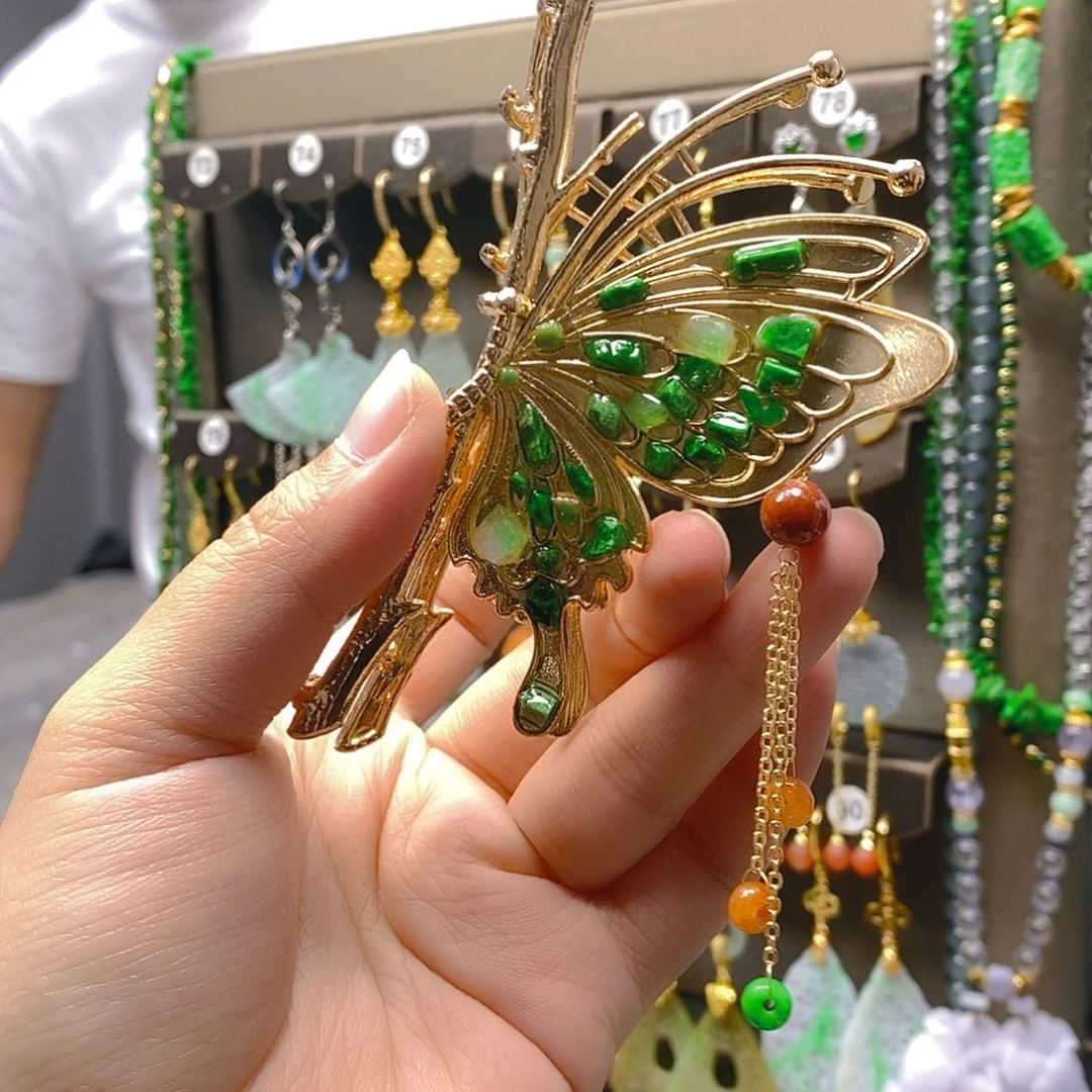 未镶嵌翡翠耳饰翡翠