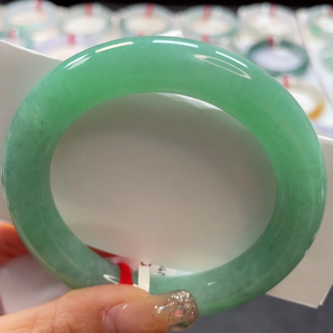 【闪购商品】翡翠手镯未镶嵌55果阳绿满色23号