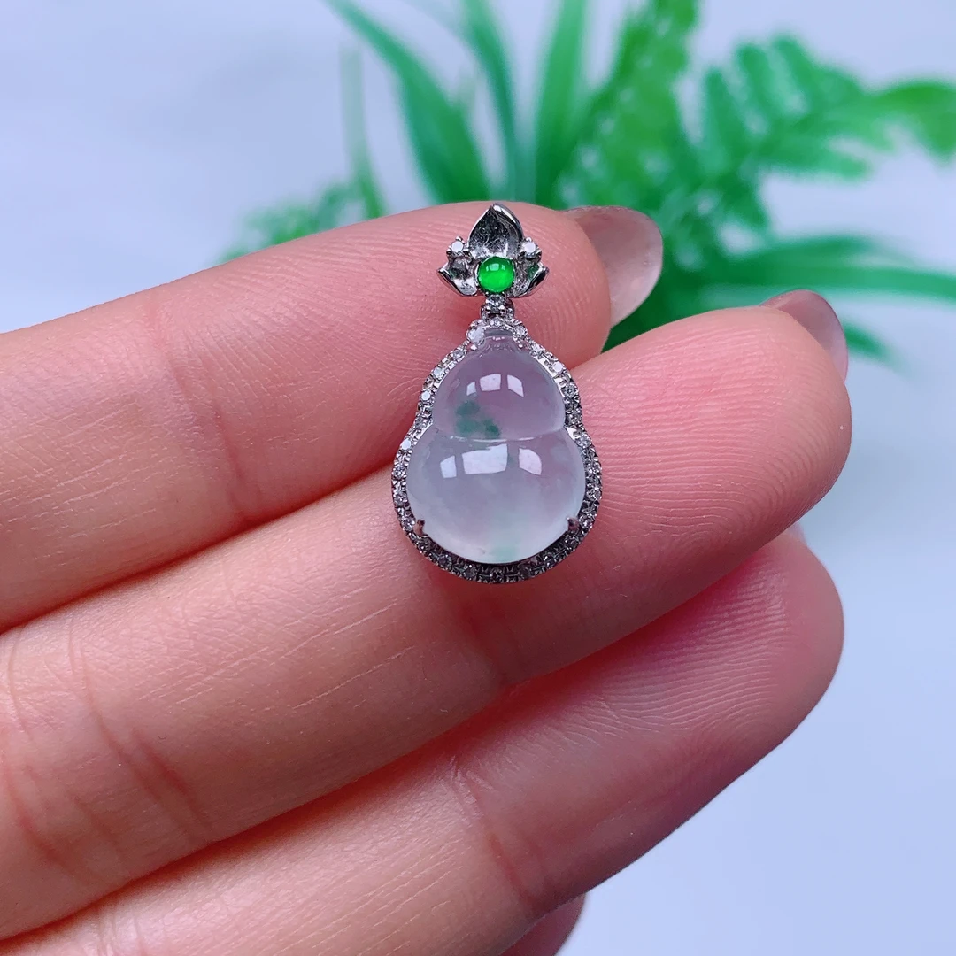 缅甸天然A货翡翠，冰飘花葫芦 编号179/210尺寸20.8-11.3-5.2