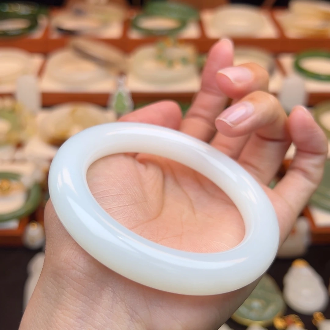 和田玉未镶嵌手镯55