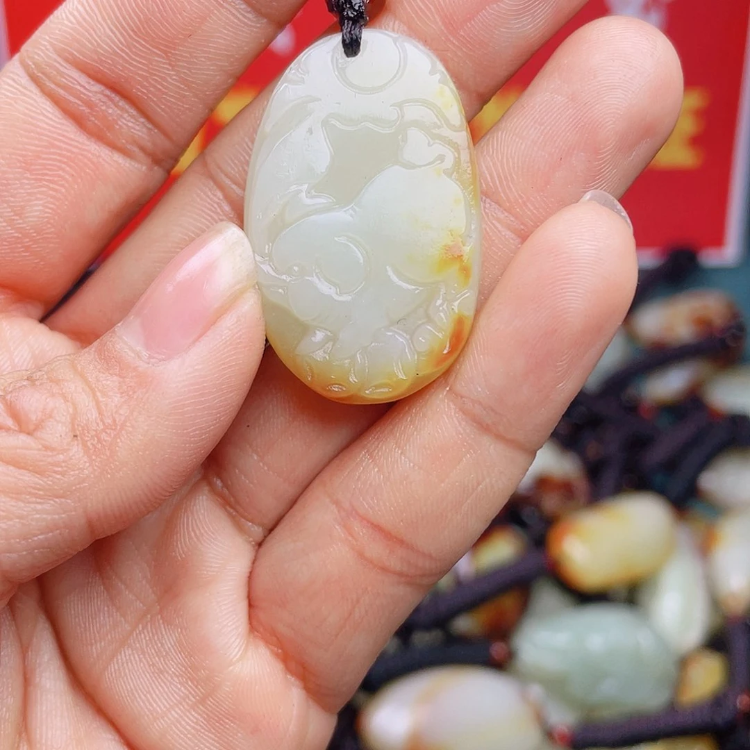 和田玉颈饰未镶嵌