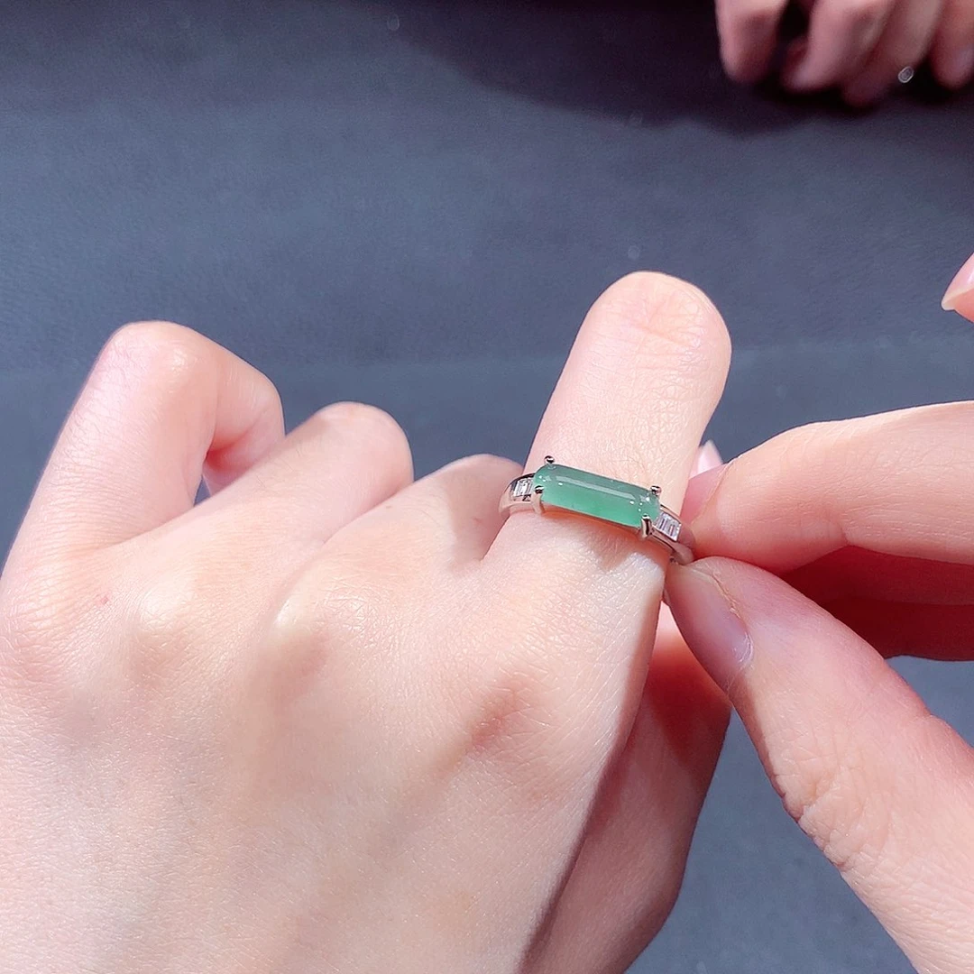 未镶嵌戒指翡翠翡翠