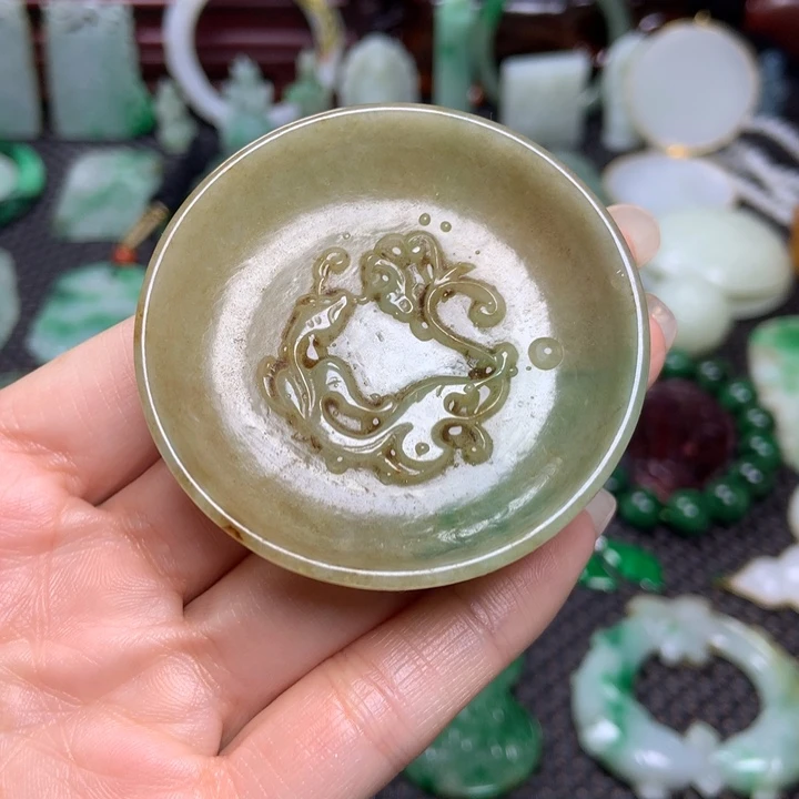 翡翠未镶嵌挂件清