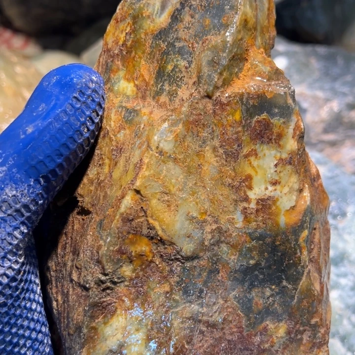 ❥***万蛇纹石玉未镶嵌珠宝奇石