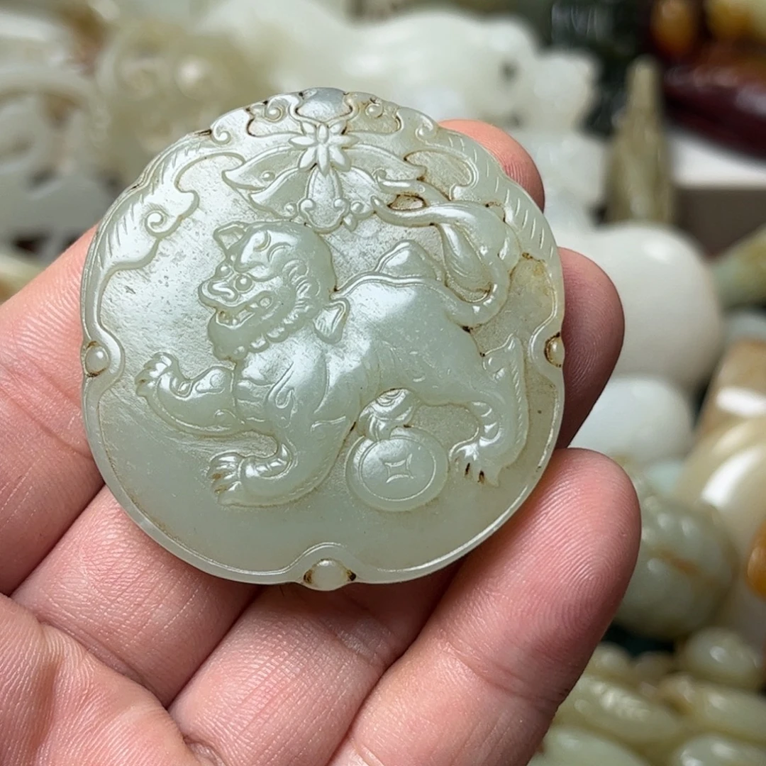红***润颈饰未镶嵌和田玉