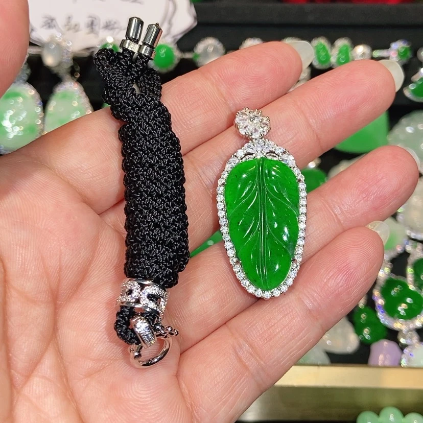 【闪购商品】颈饰未镶嵌翡翠天然翡翠