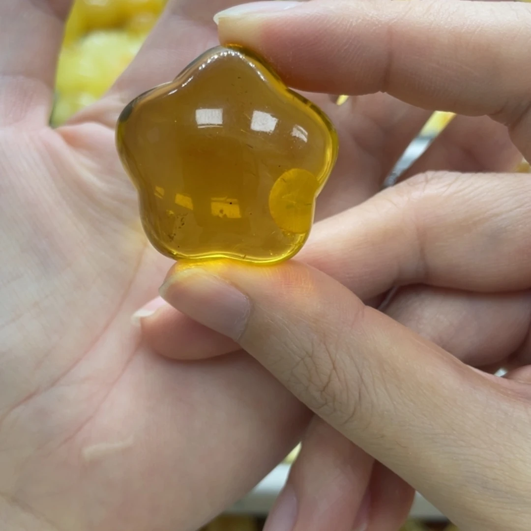琥珀未镶嵌裸石天然琥珀