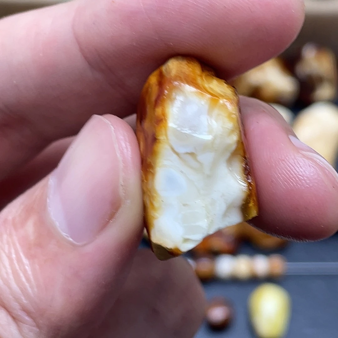 未镶嵌定制琥珀定制