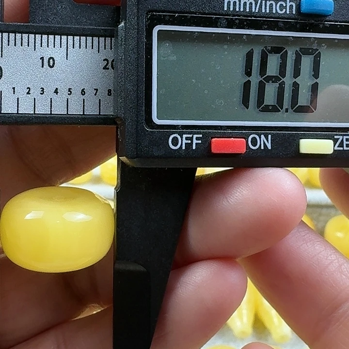 蜜蜡未镶嵌裸石41